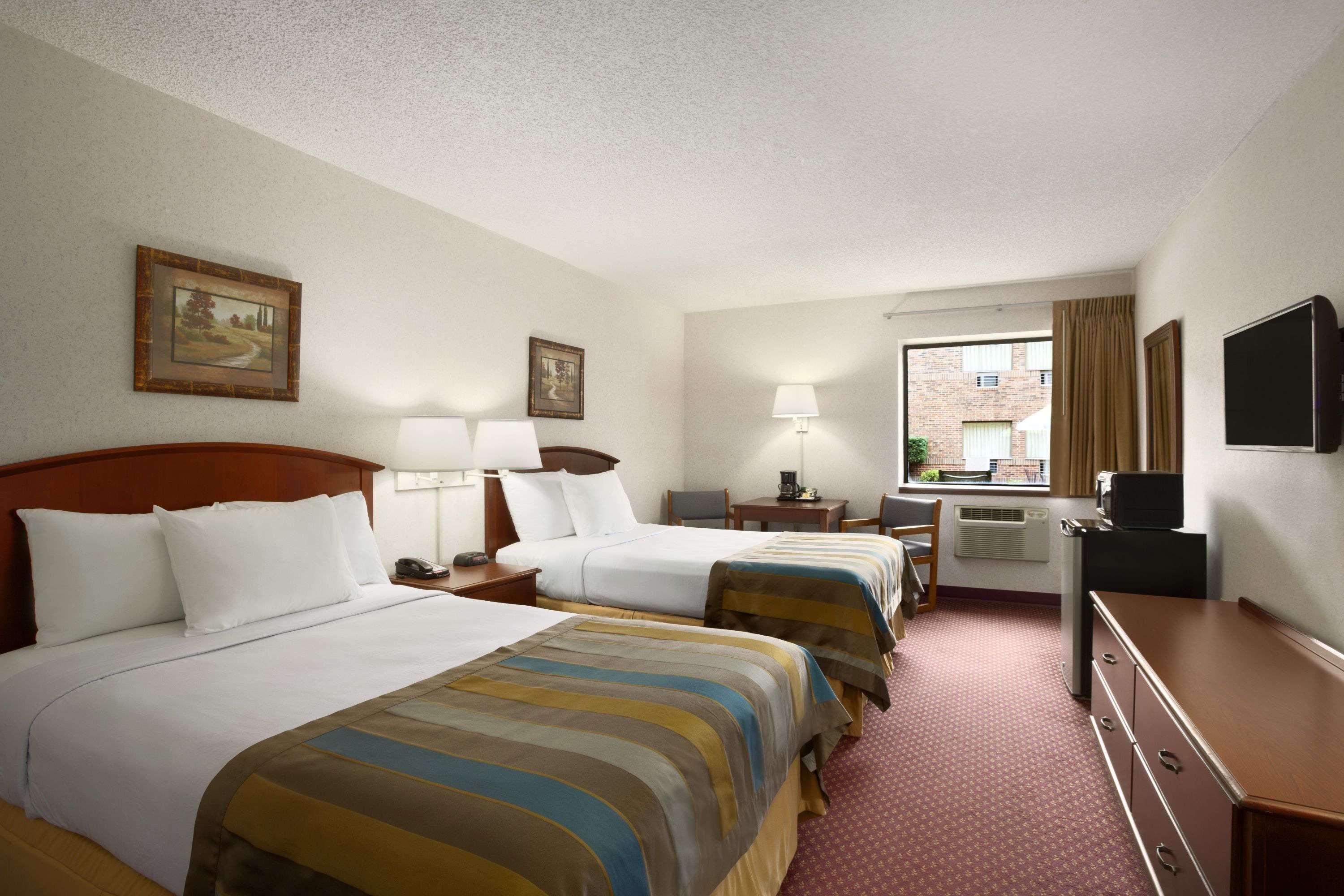 Days Inn By Wyndham Middletown Εξωτερικό φωτογραφία
