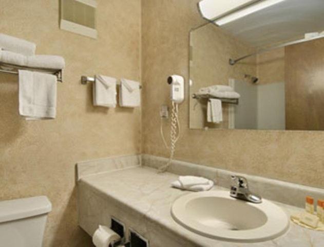 Days Inn By Wyndham Middletown Δωμάτιο φωτογραφία